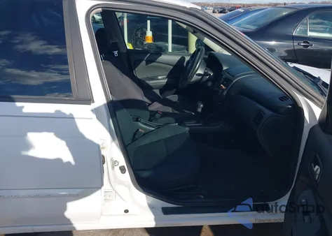 2006 Nissan Sentra 1.8S from USA, damaged, VIN 3N1CB51D96L617188